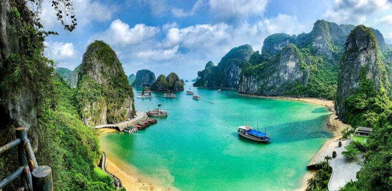 Ha Long, Vietnam