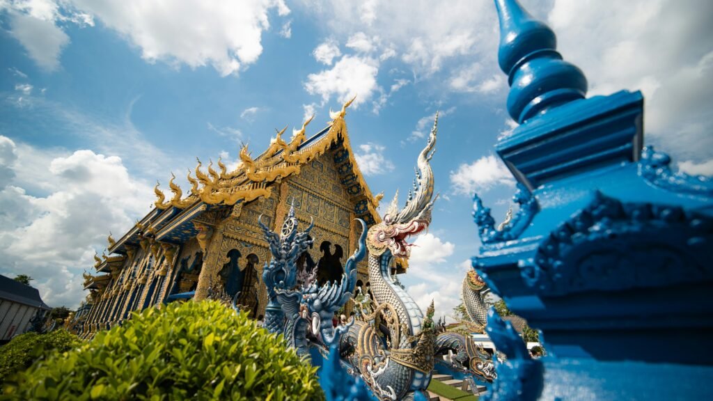 temple bleu chiang rai thailande